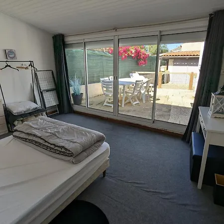 Spacious Nest With Terrace Near The Holiday home