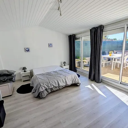 Spacious Nest With Terrace Near The * Saint-Hilaire-de-Talmont