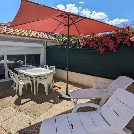 Spacious Nest With Terrace Near The Дом отдыха Saint-Hilaire-de-Talmont