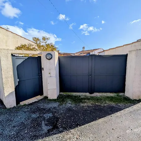 Spacious Nest With Terrace Near The *