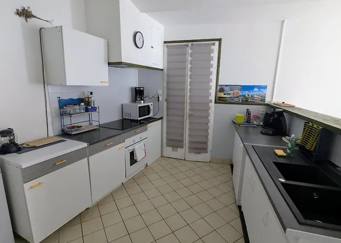 Ferienhaus Spacious Nest With Terrace Near The *